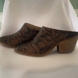 Boutique by Corkys snakeskin amina size 7 booties/mule